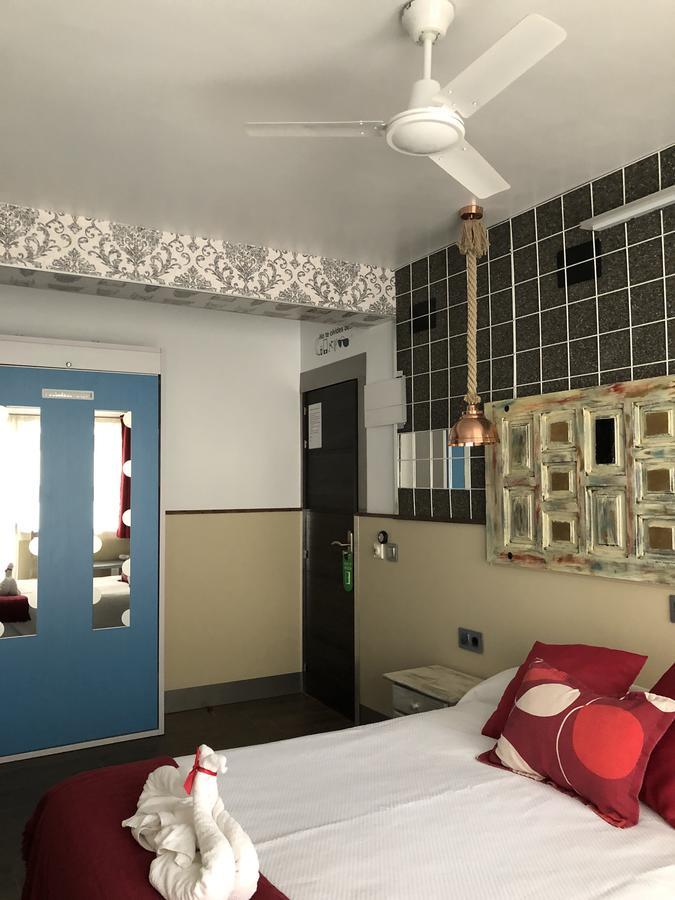 Hostal Boutique Luna De Gavin Cullera Exterior photo